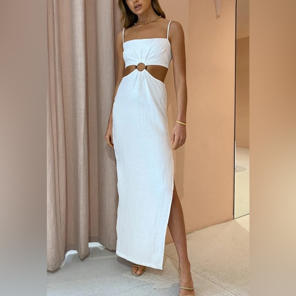Rumer Avalon Ring Dress In White 100% linen